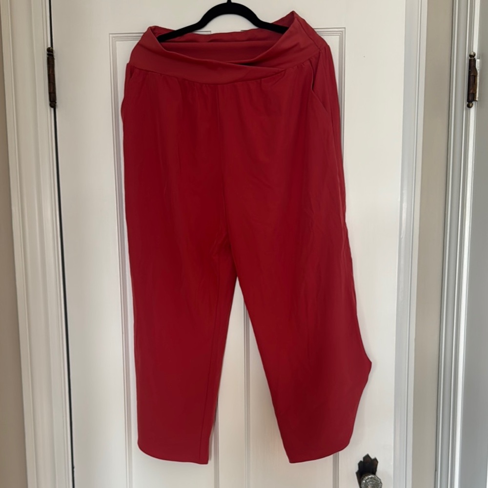Red Women's Pants